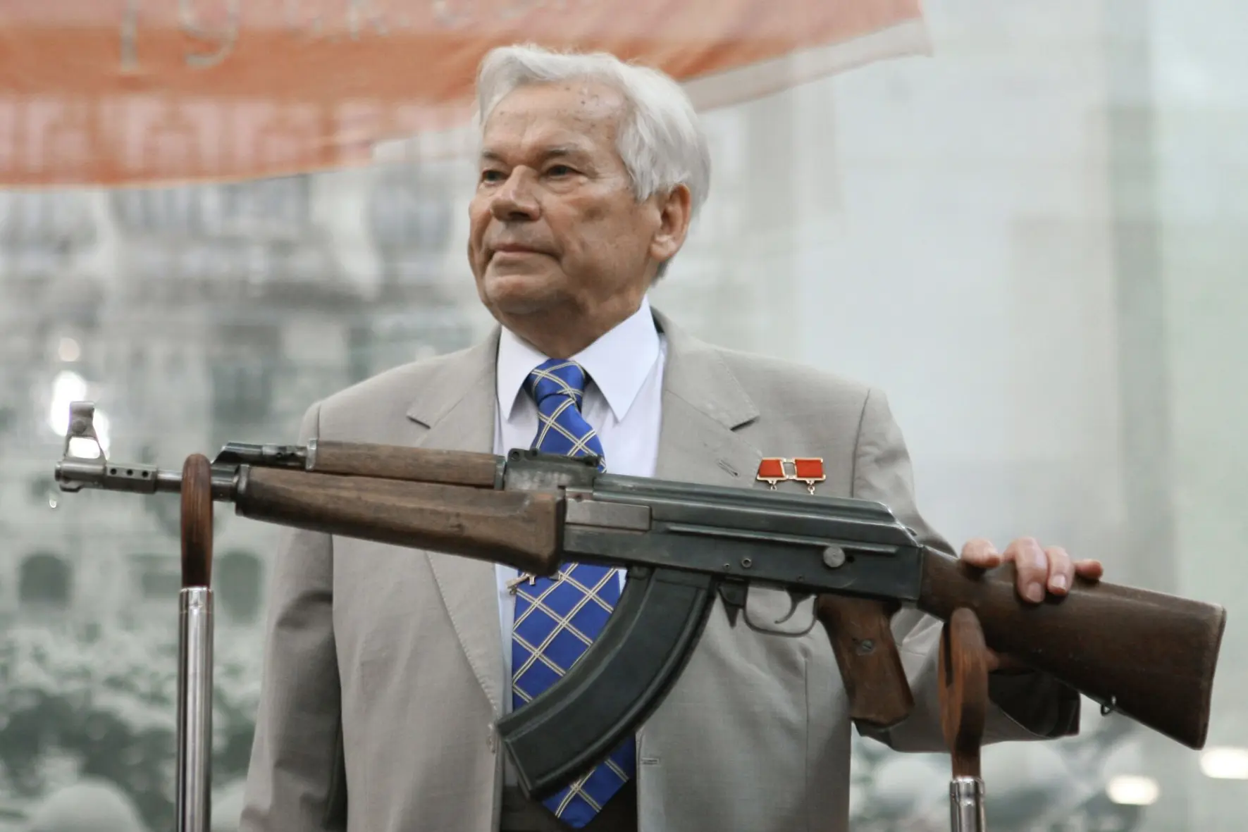 105 лет со дня рождения М.Т.Калашникова